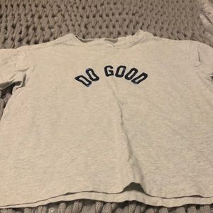 Old Navy shirt with ‘Do Good’ on the front